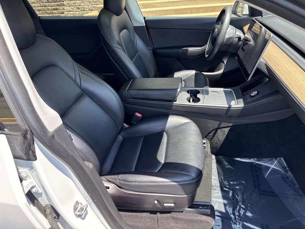 Used 2022 Tesla Model Y Performance AWD/4WD image 7