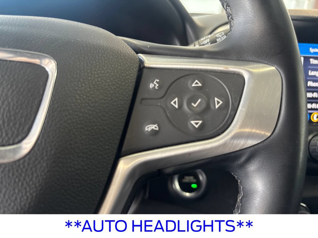 Used 2024 GMC Terrain SLT AWD/4WD image 17