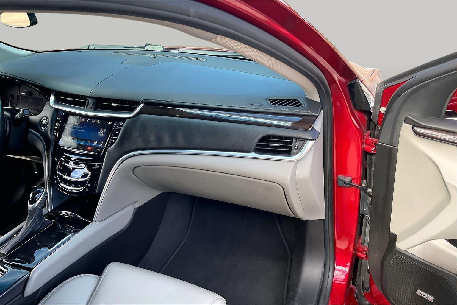 Used 2015 Cadillac XTS Luxury w/ Driver Awareness Package FWD image 18
