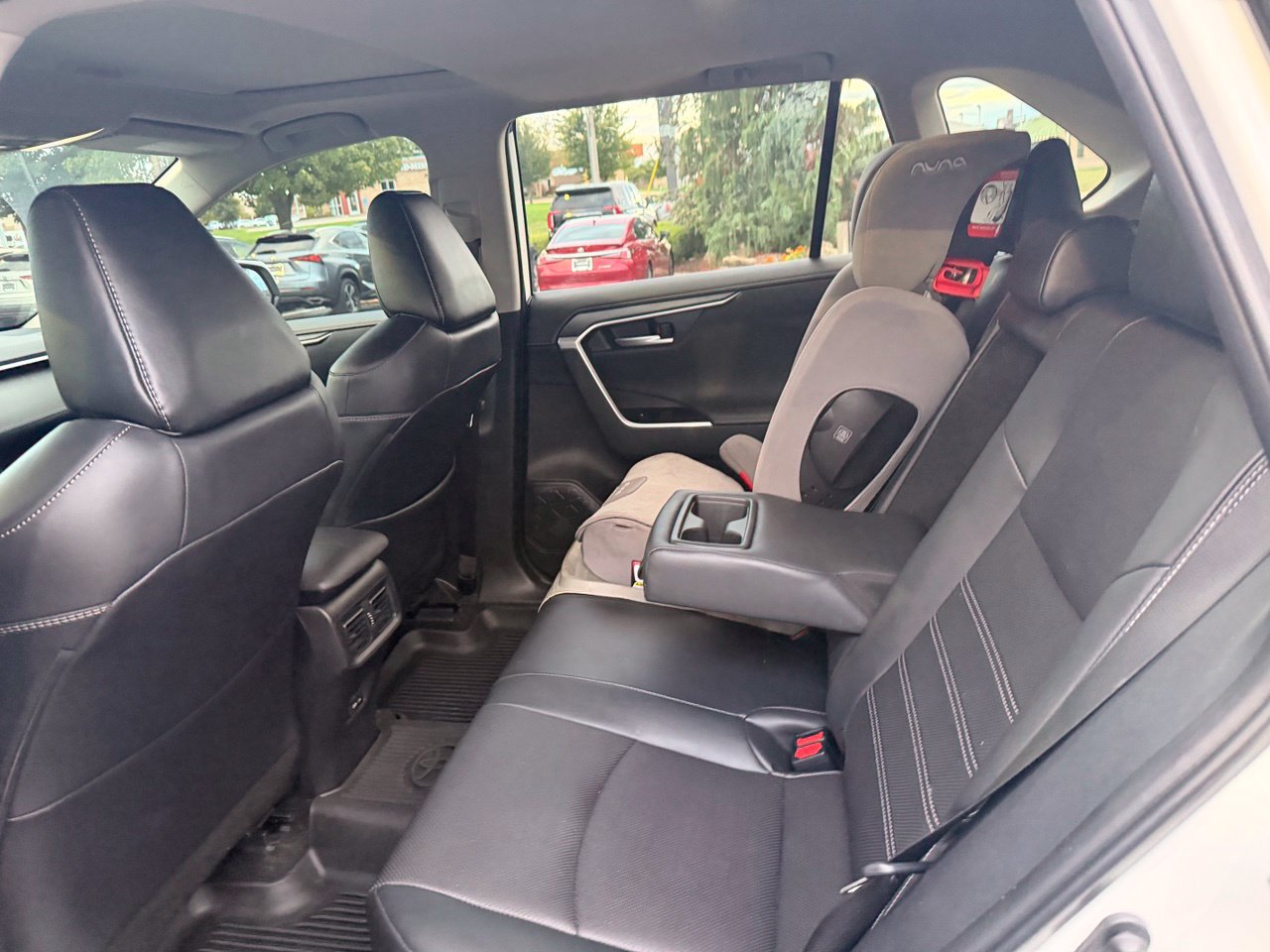 Used 2025 Toyota RAV4 Limited w/ Weather Package AWD/4WD image 8