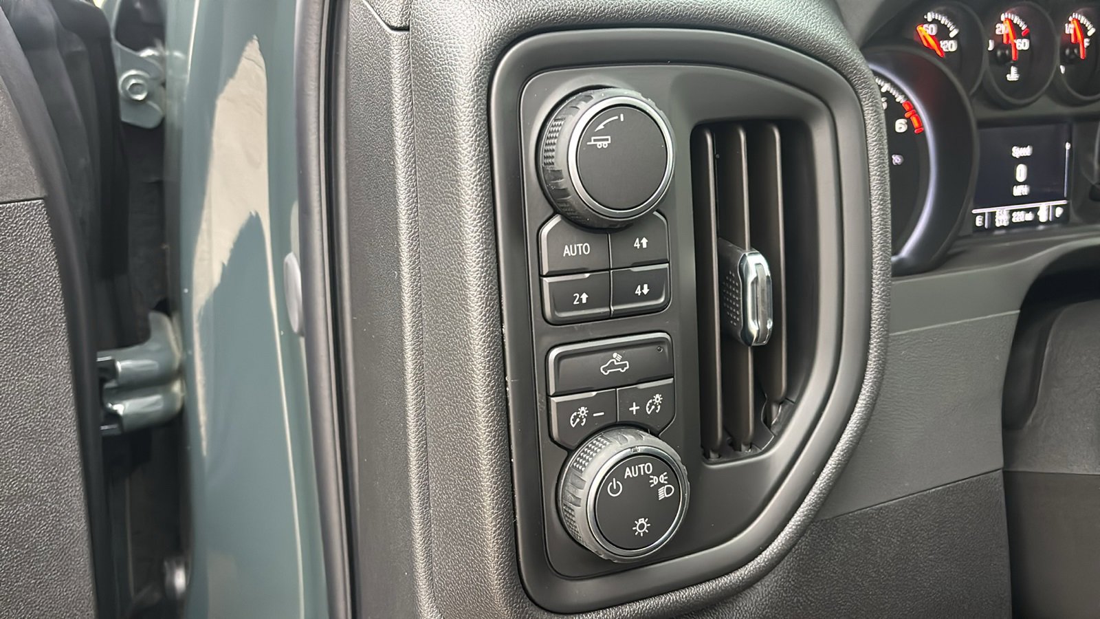New 2026 Chevrolet Silverado 1500 Custom Trail Boss w/ Turbomax Blackout Package image 22