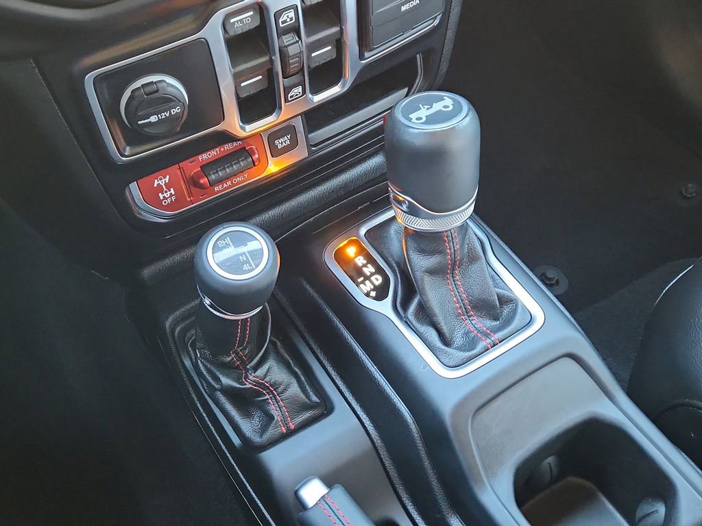 Used 2019 Jeep Wrangler Unlimited Rubicon w/ Uconnect 4C Nav & Sound Group image 27