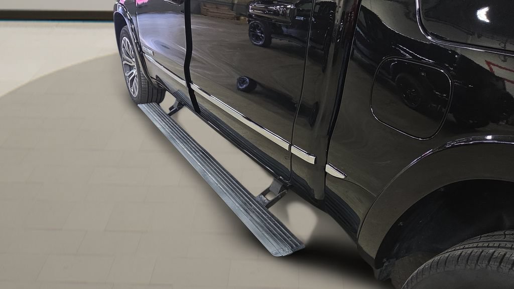 Used 2025 RAM 1500 Tungsten w/ Trailer Tow Group AWD/4WD image 38