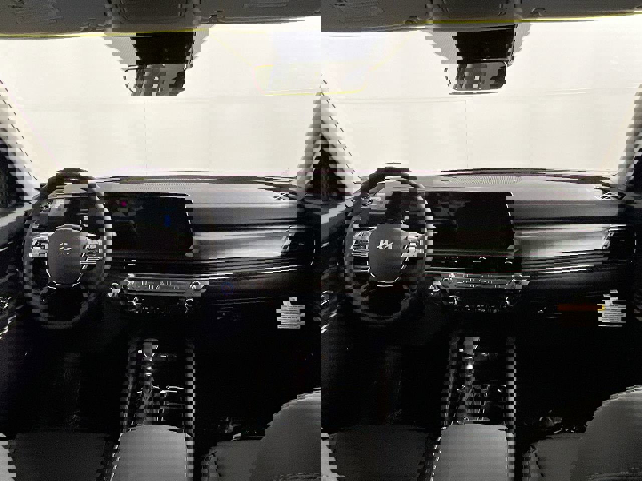 Used 2024 Kia Telluride LX image 29