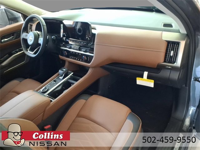 New 2025 Nissan Pathfinder Platinum image 4