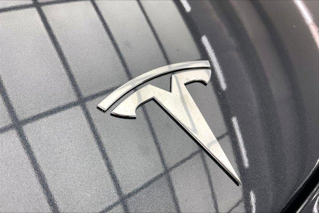 Used 2025 Tesla Model 3 Performance image 33