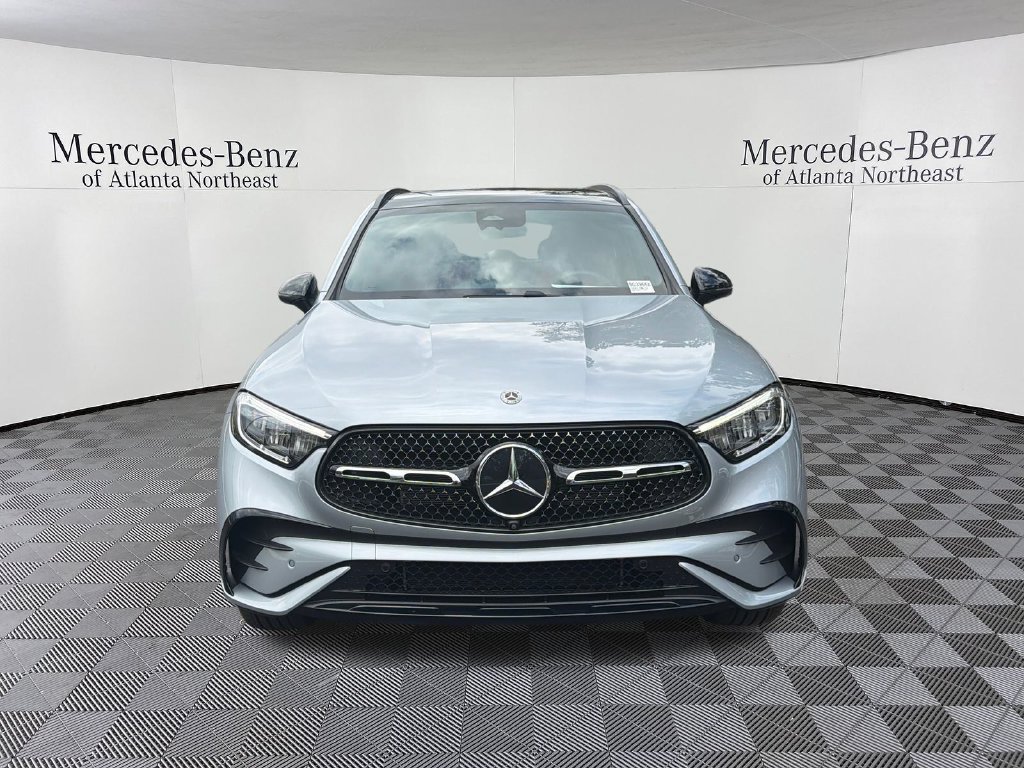 Used 2026 Mercedes-Benz GLC 300 4MATIC image 2
