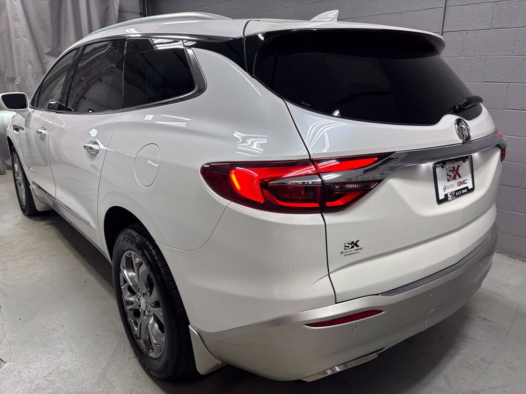 Used 2018 Buick Enclave Avenir w/ Avenir Technology Package AWD/4WD image 26
