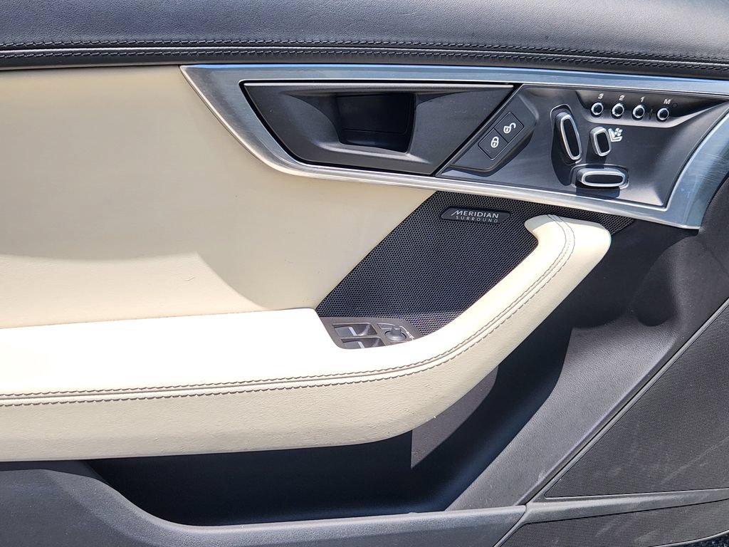 Used 2020 Jaguar F-TYPE Coupe RWD image 14