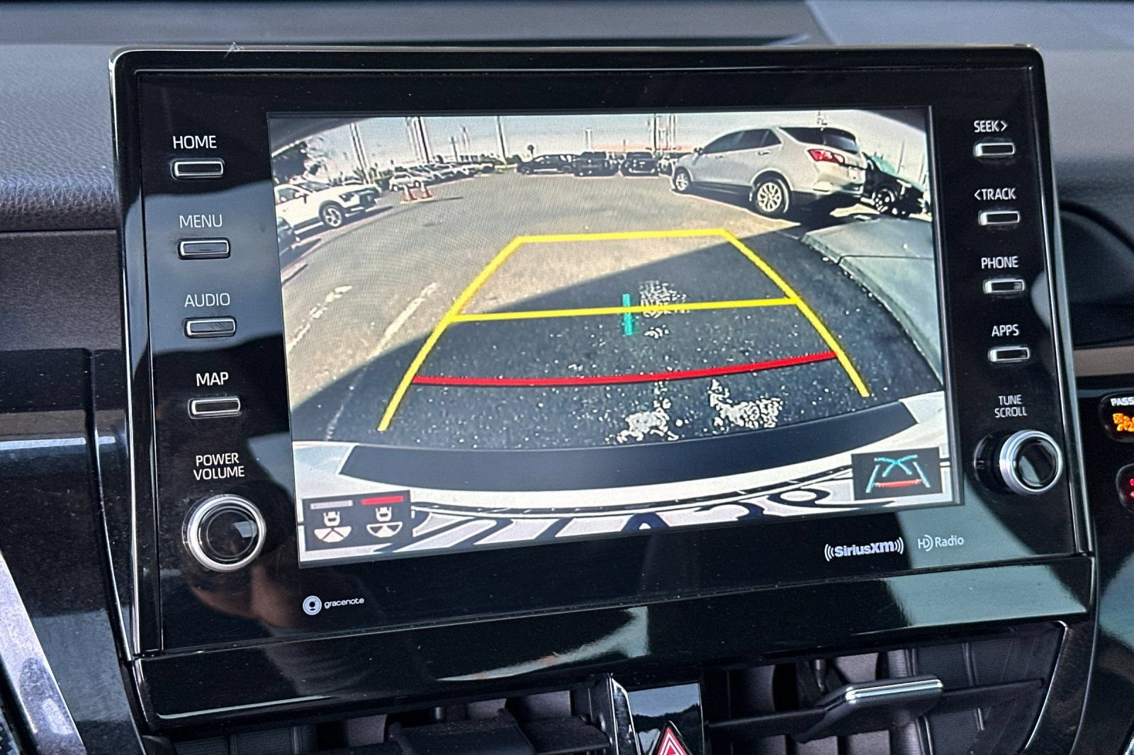 Used 2022 Toyota Camry XSE FWD image 15