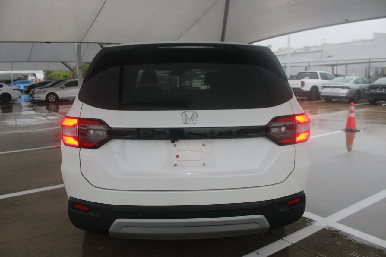 Used 2025 Honda Pilot EX-L image 4