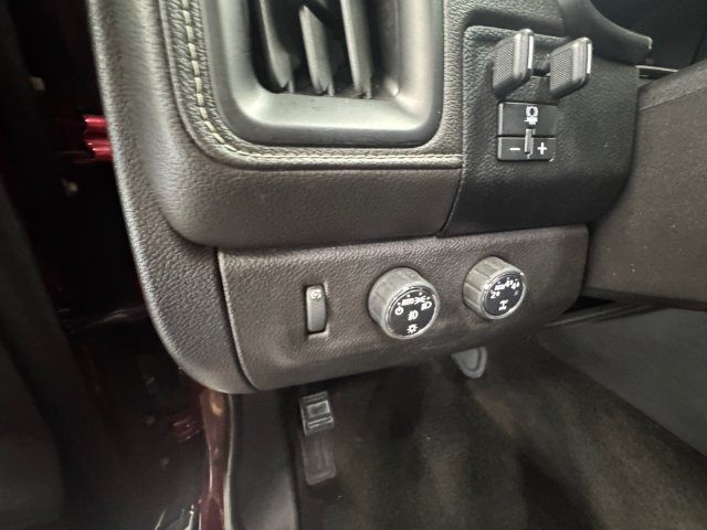 Used 2018 GMC Canyon Denali AWD/4WD image 25