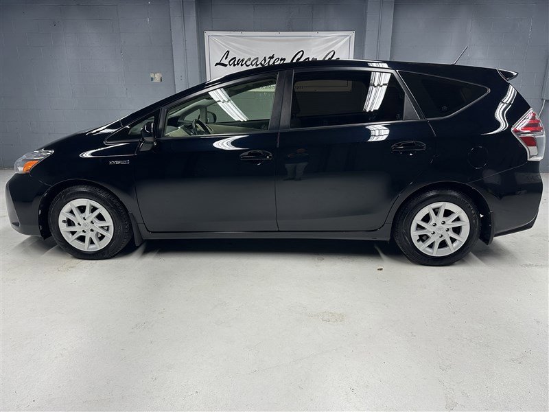 Used 2016 Toyota Prius V Four image 5