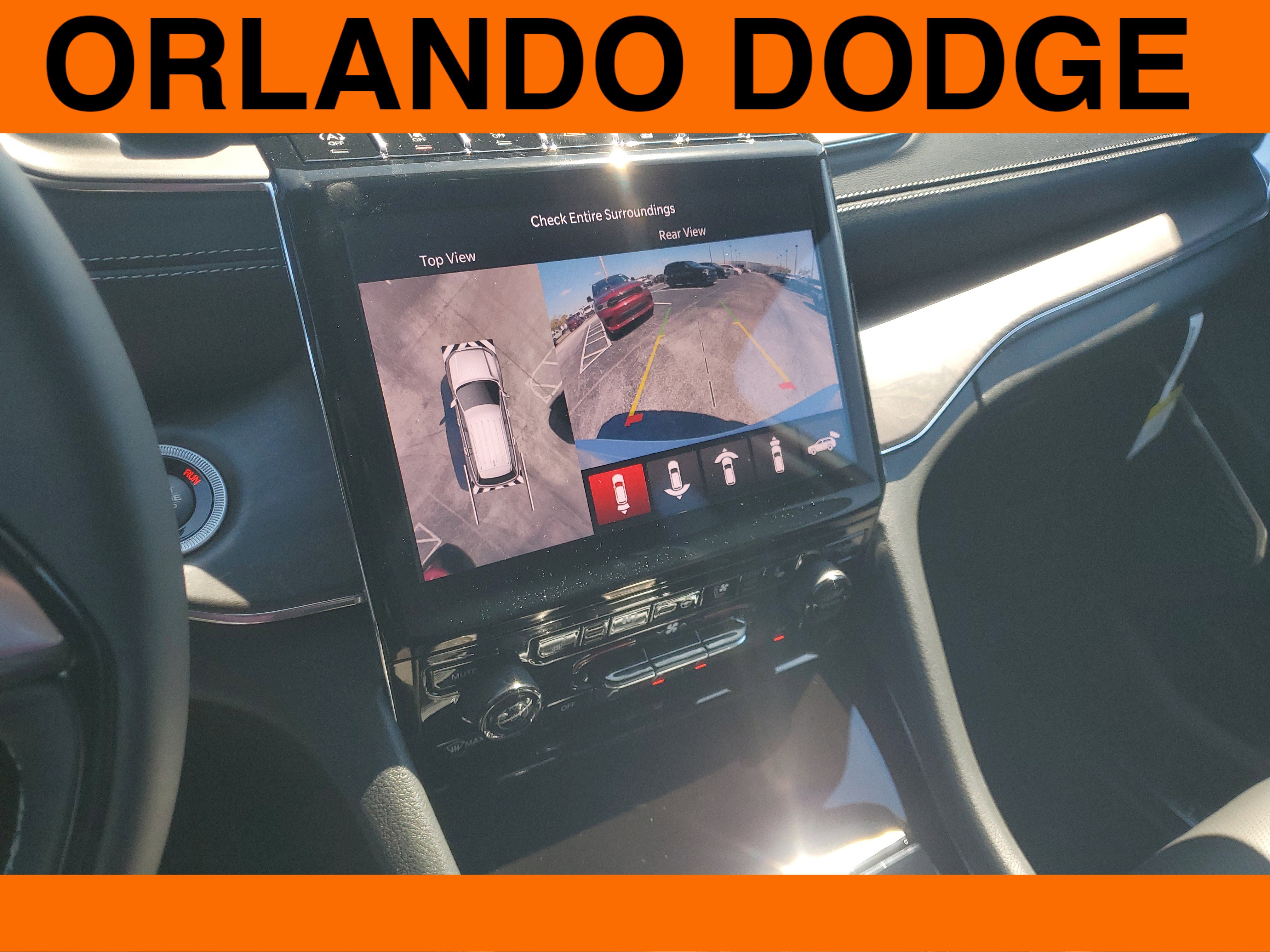 New 2025 Jeep Grand Cherokee Overland w/ Adv Protech Group III image 14