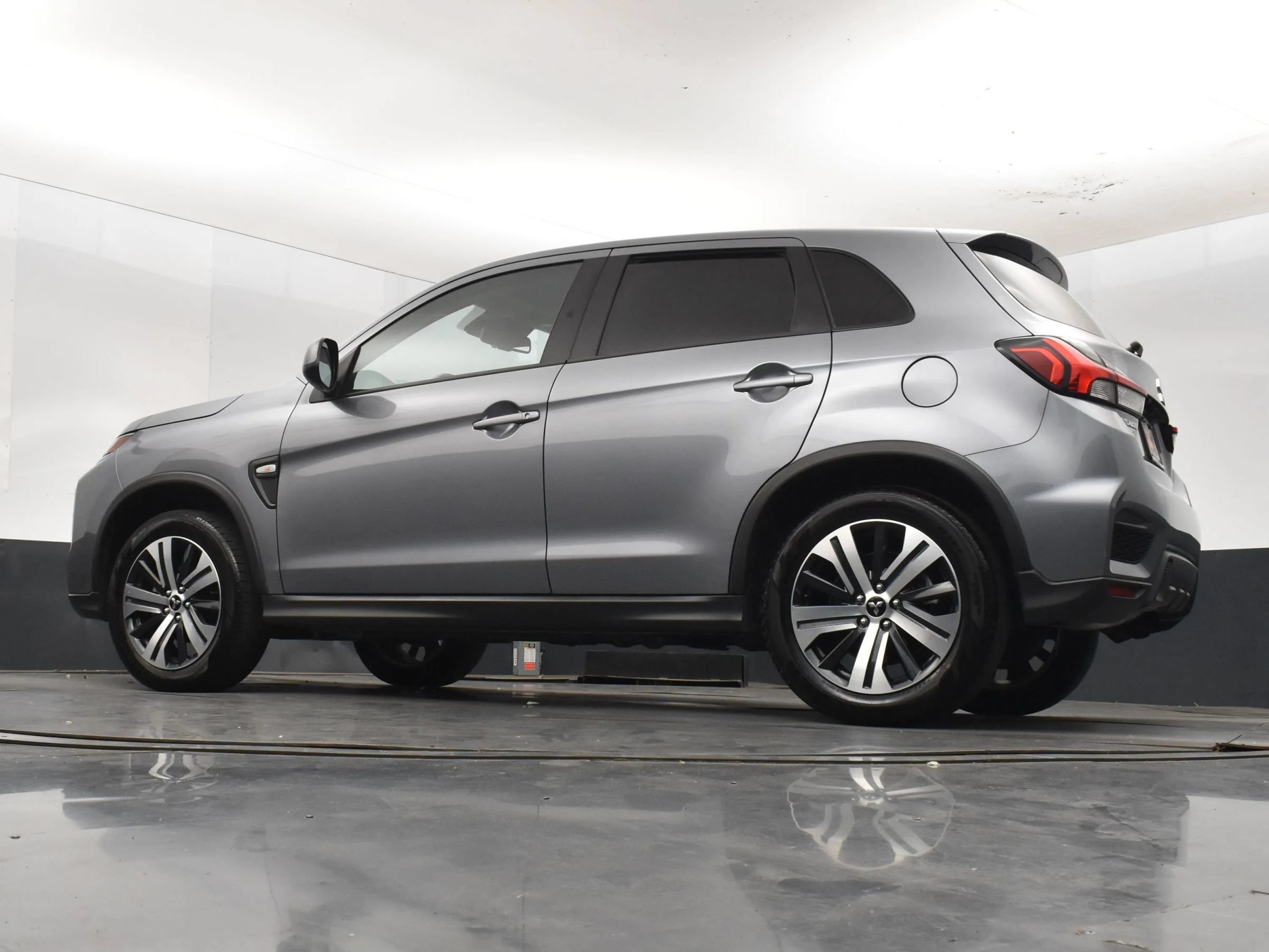 Used 2026 Mitsubishi Outlander Sport ES AWD/4WD image 9