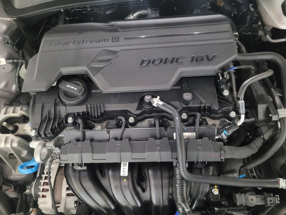 Used 2025 Hyundai Elantra SE image 30