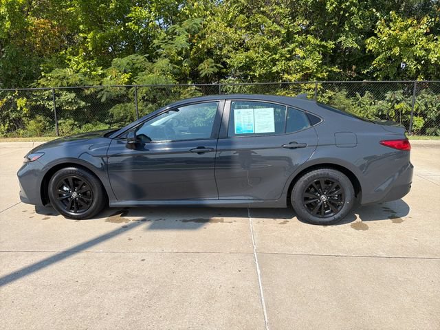 Used 2025 Toyota Camry LE FWD image 2