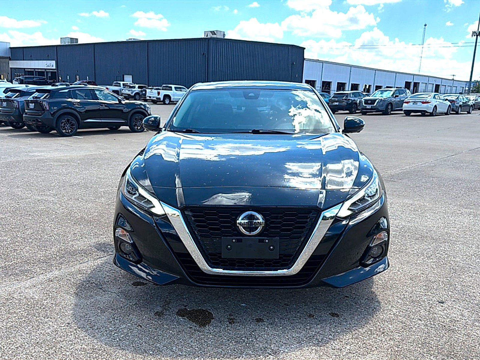 Used 2019 Nissan Altima 2.5 Platinum FWD image 3