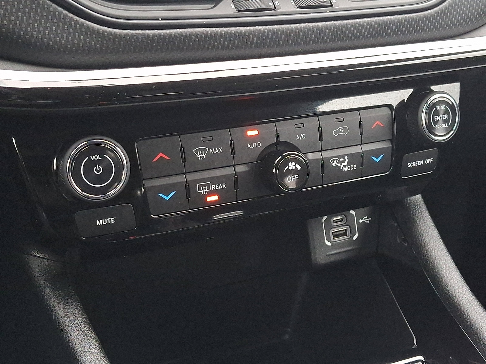 Certified 2022 Jeep Compass Trailhawk AWD/4WD image 15