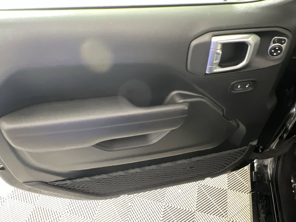 Used 2024 Jeep Wrangler Unlimited w/ Convenience Group image 21