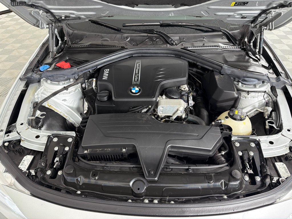 Used 2018 BMW 320i xDrive Sedan AWD/4WD image 27