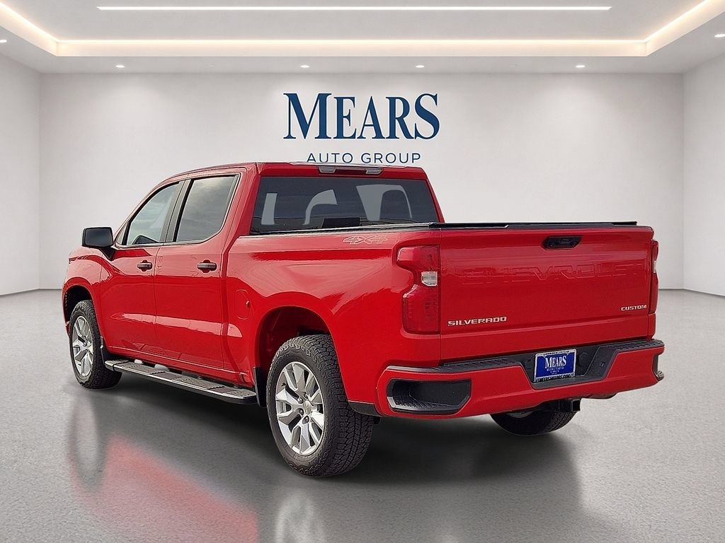Used 2024 Chevrolet Silverado 1500 Custom AWD/4WD image 3