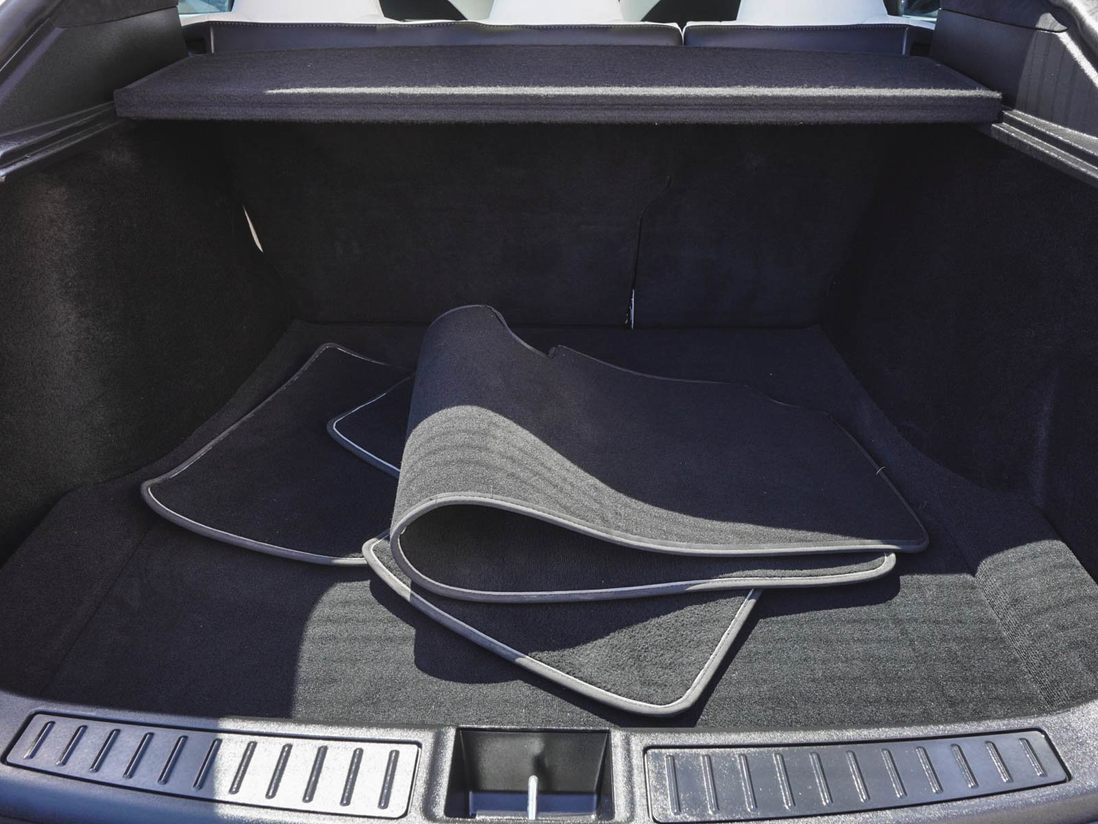 Used 2020 Tesla Model S Performance AWD/4WD image 46