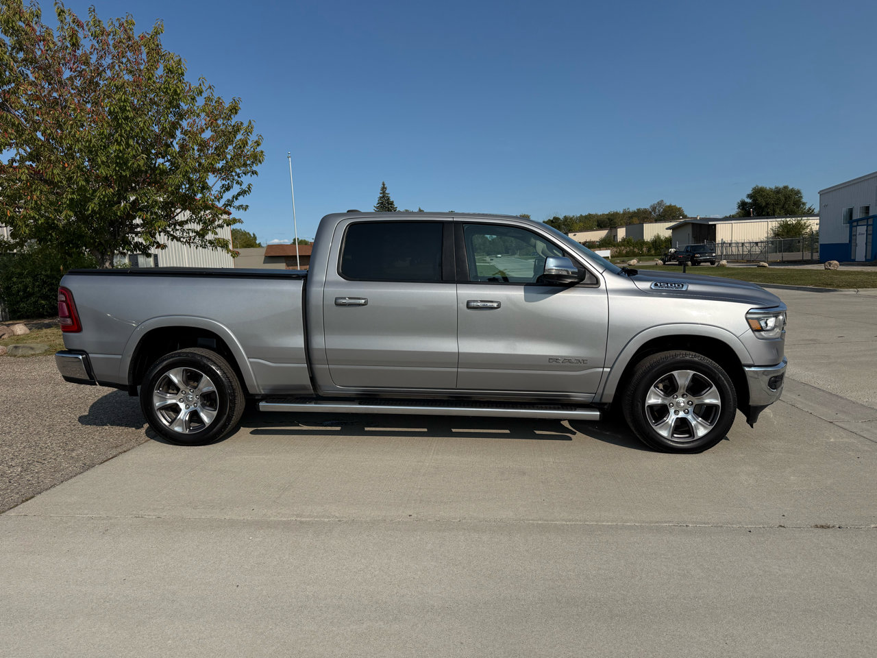 Used 2020 RAM 1500 Laramie image 2