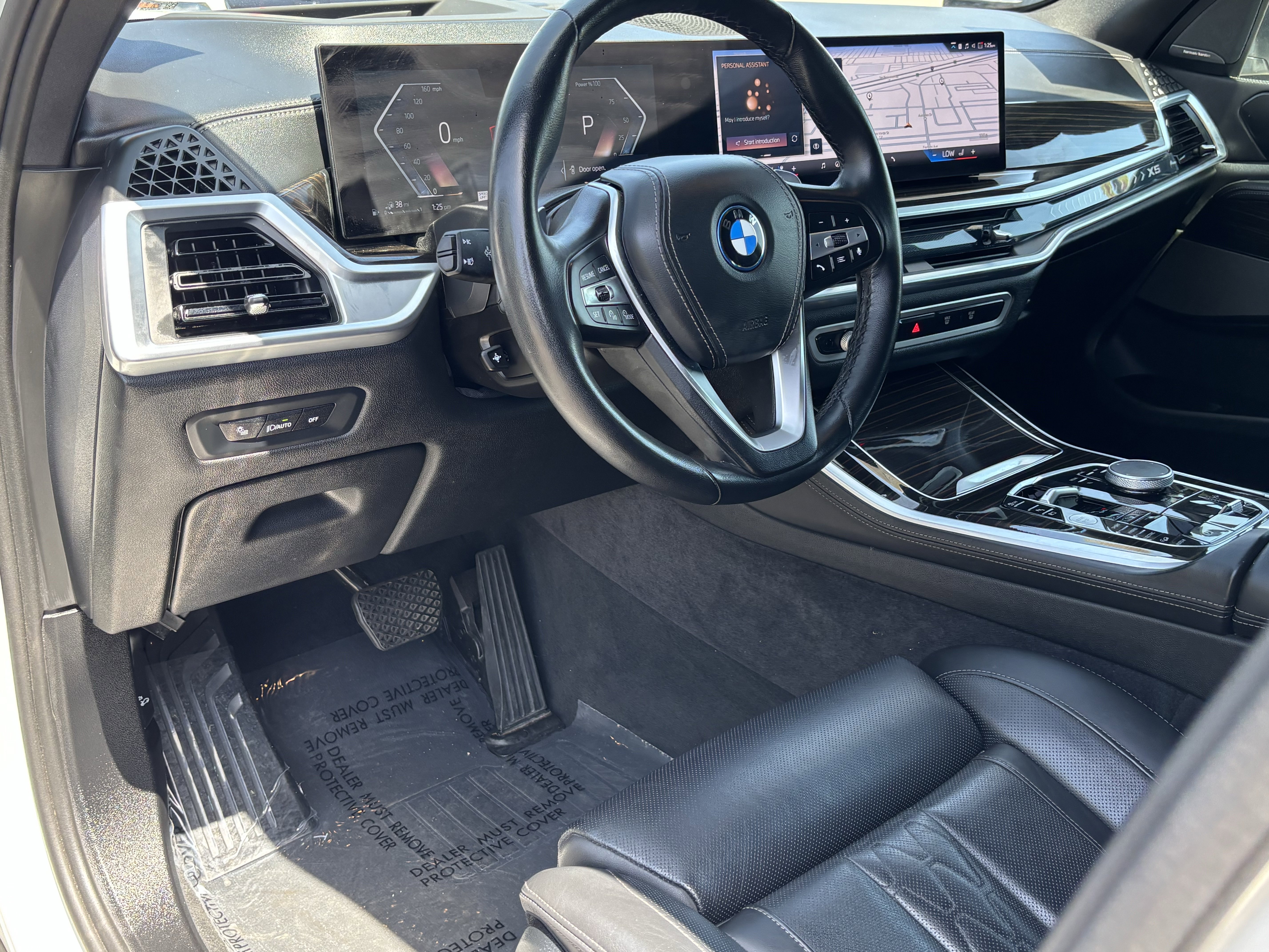 Used 2025 BMW X5 xDrive50e AWD/4WD image 16