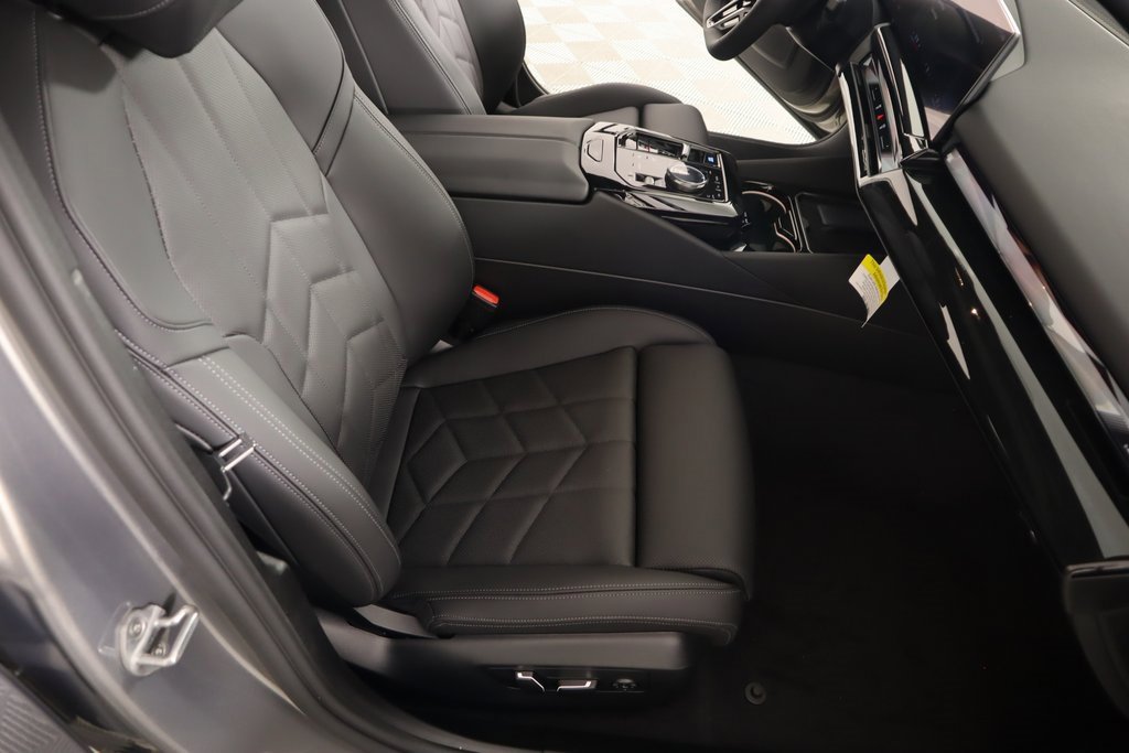 New 2025 BMW i5 xDrive40 w/ M Sport Package image 14
