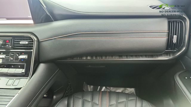 Used 2026 Nissan Armada PRO-4X w/ Captain's Chari Seat Package AWD/4WD image 40