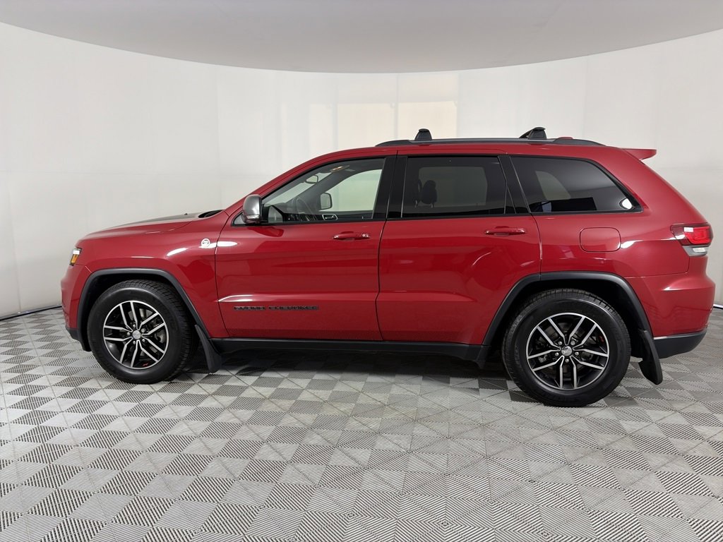 Used 2017 Jeep Grand Cherokee Trailhawk w/ Trailhawk Luxury Group image 4