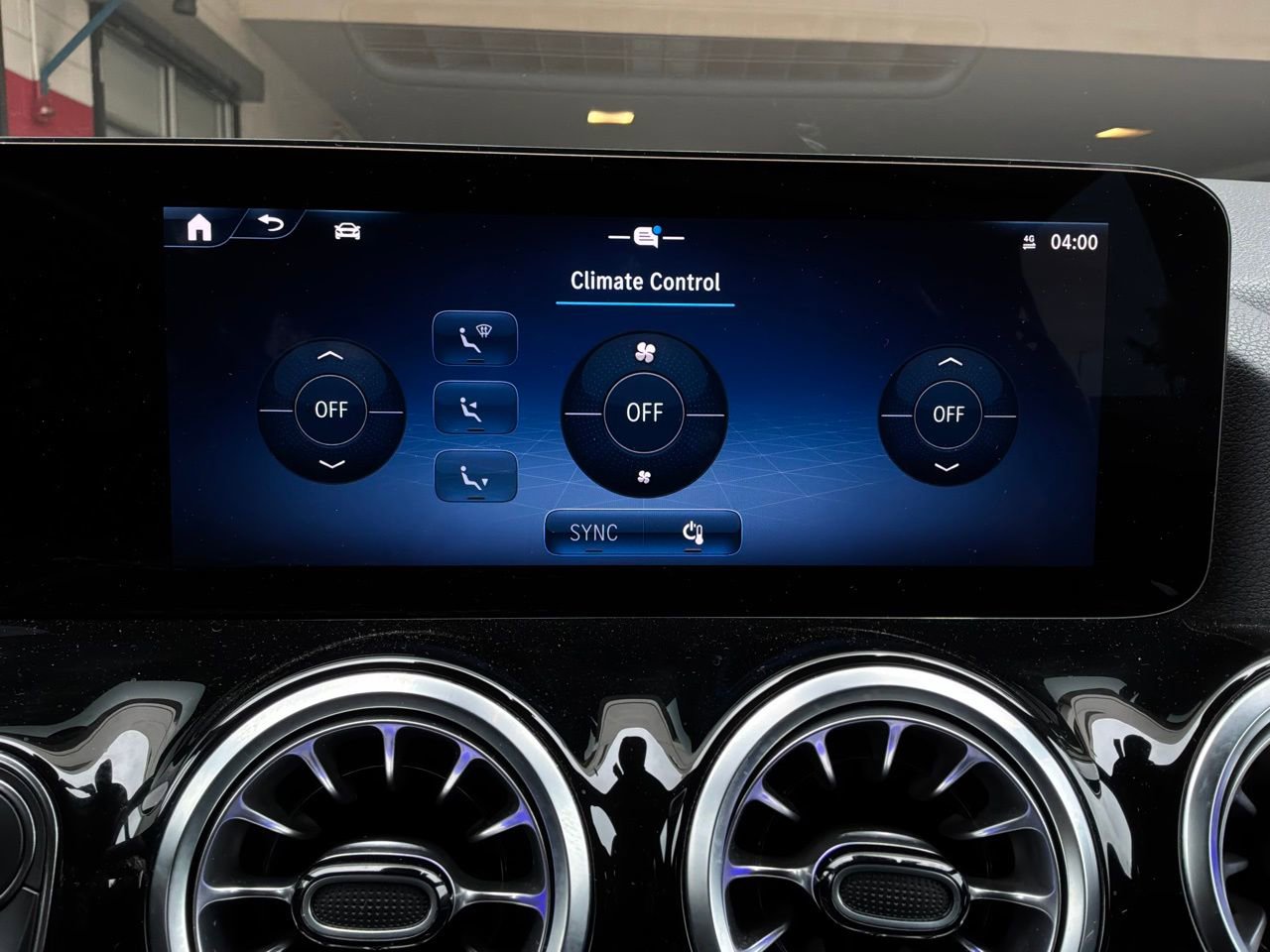 Used 2025 Mercedes-Benz GLA 250 image 34