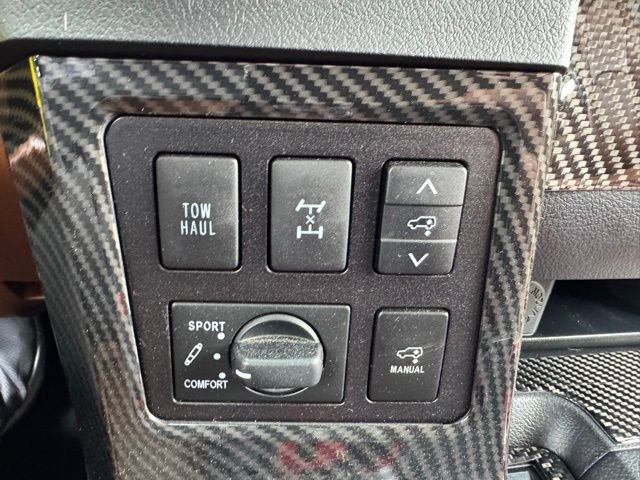 Used 2018 Toyota Sequoia Platinum image 33