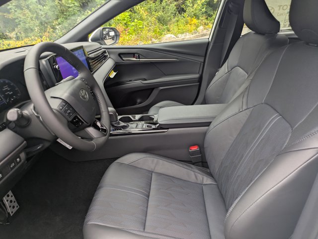 New 2026 Toyota Camry Hybrid AWD/4WD image 13
