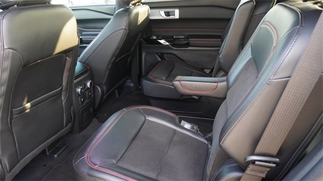 Used 2023 Ford Explorer ST-Line w/ Class IV Trailer Tow Package image 14