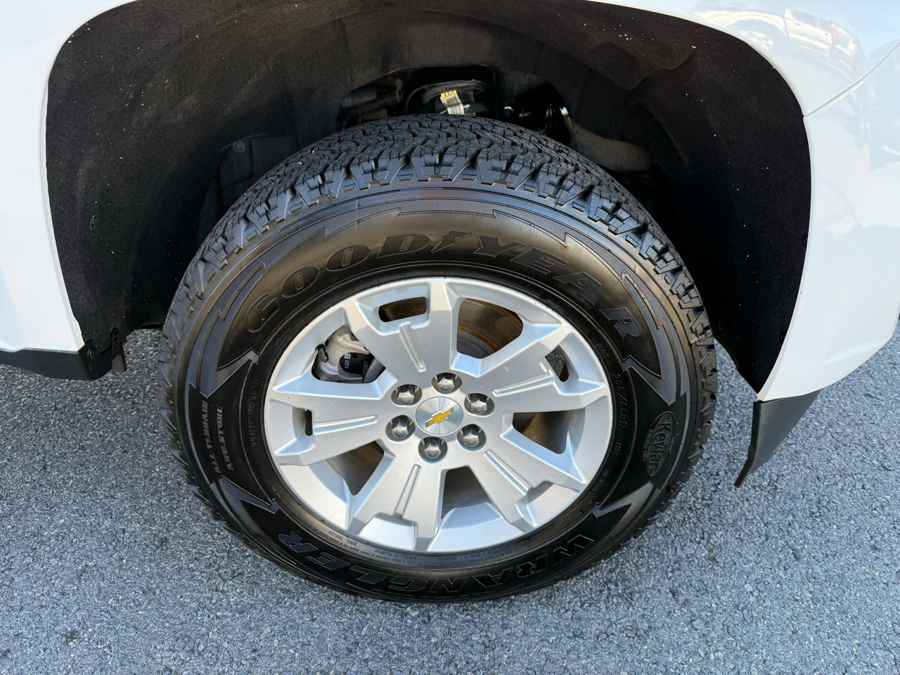 Used 2022 Chevrolet Colorado LT w/ Fleet Safety Package image 39