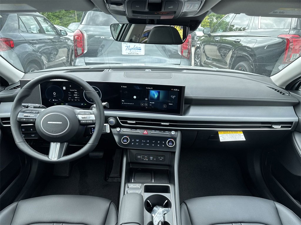 New 2025 Hyundai Sonata Limited image 11