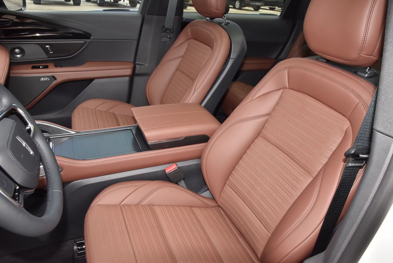New 2026 Lincoln Nautilus Reserve w/ Jet Appearance Package AWD/4WD image 38