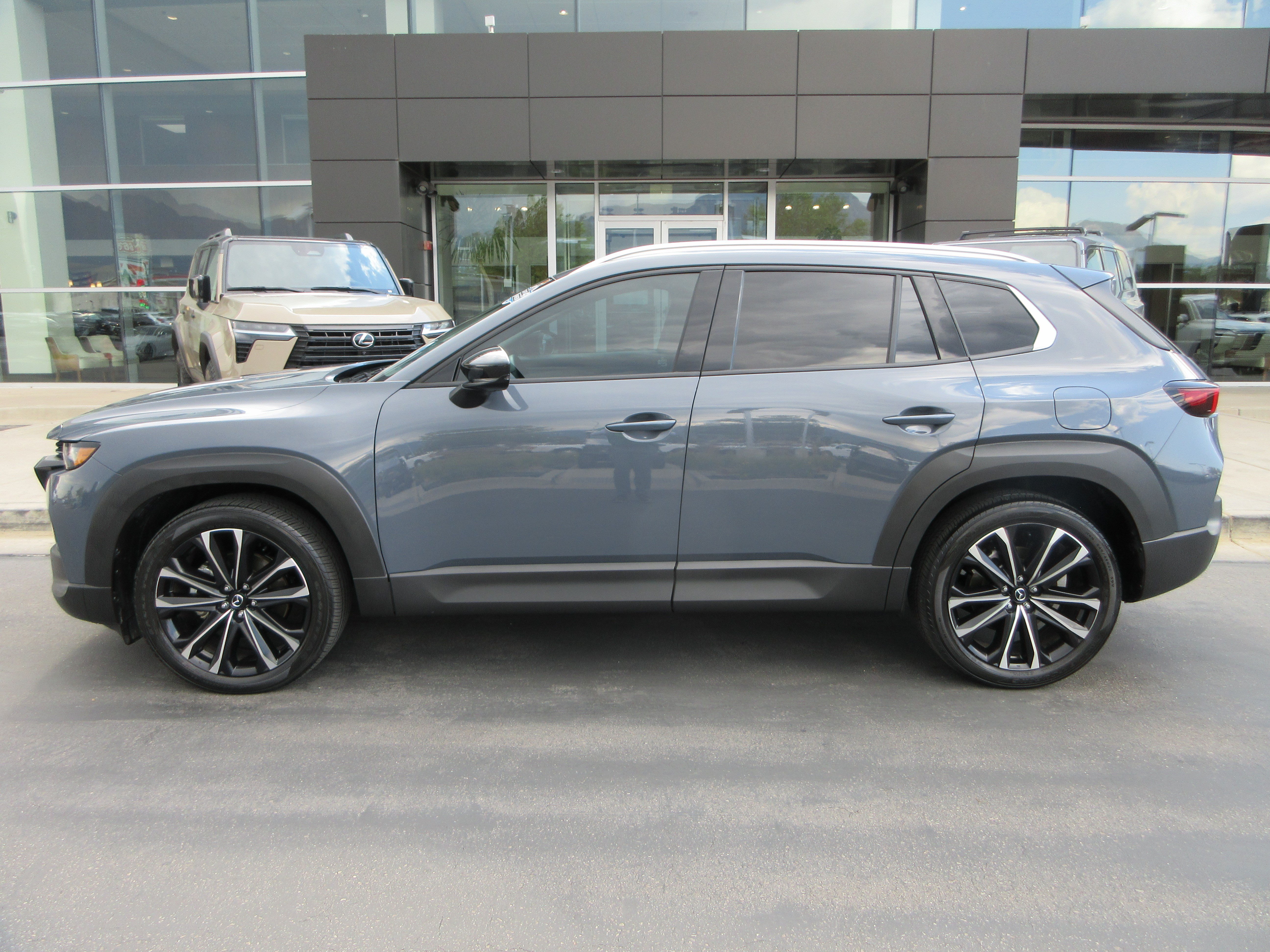Used 2025 MAZDA CX-50 AWD 2.5 Turbo w/ Cargo Package image 3