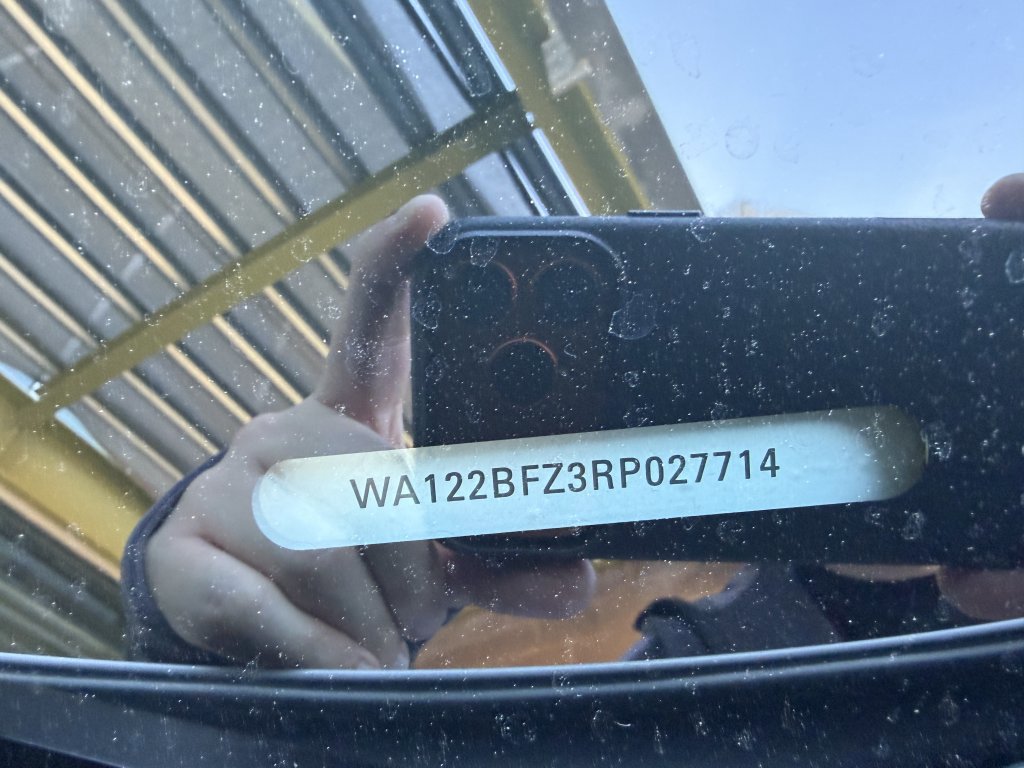 Used 2024 Audi Q4 e-tron Premium w/ Convenience Package image 41