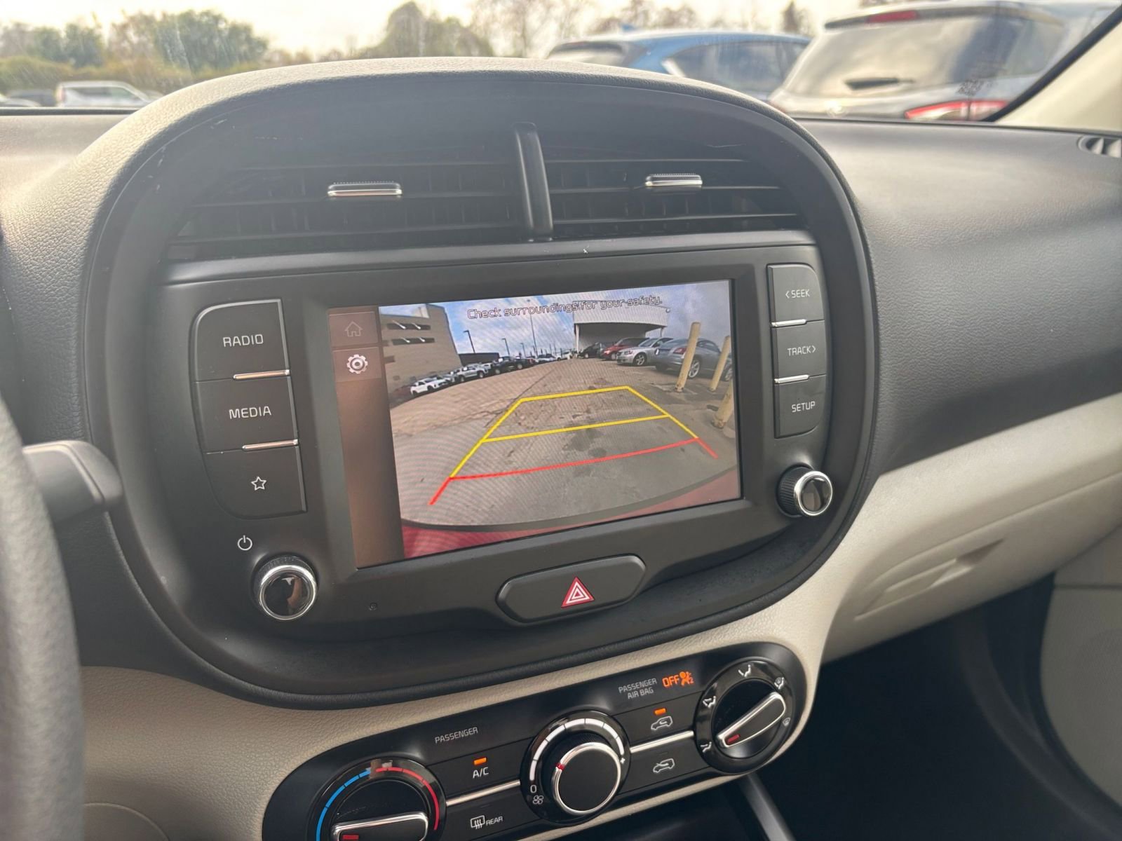 Used 2025 Kia Soul LX w/ LX Technology Package image 17