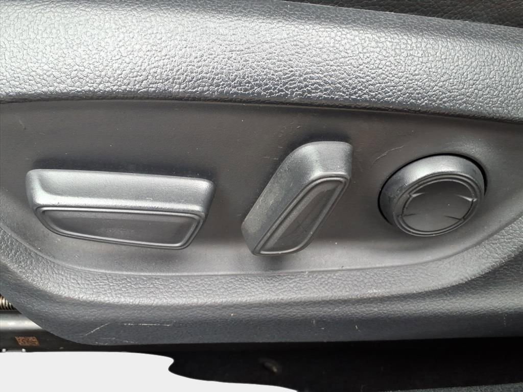 Used 2021 Toyota Camry XSE image 12