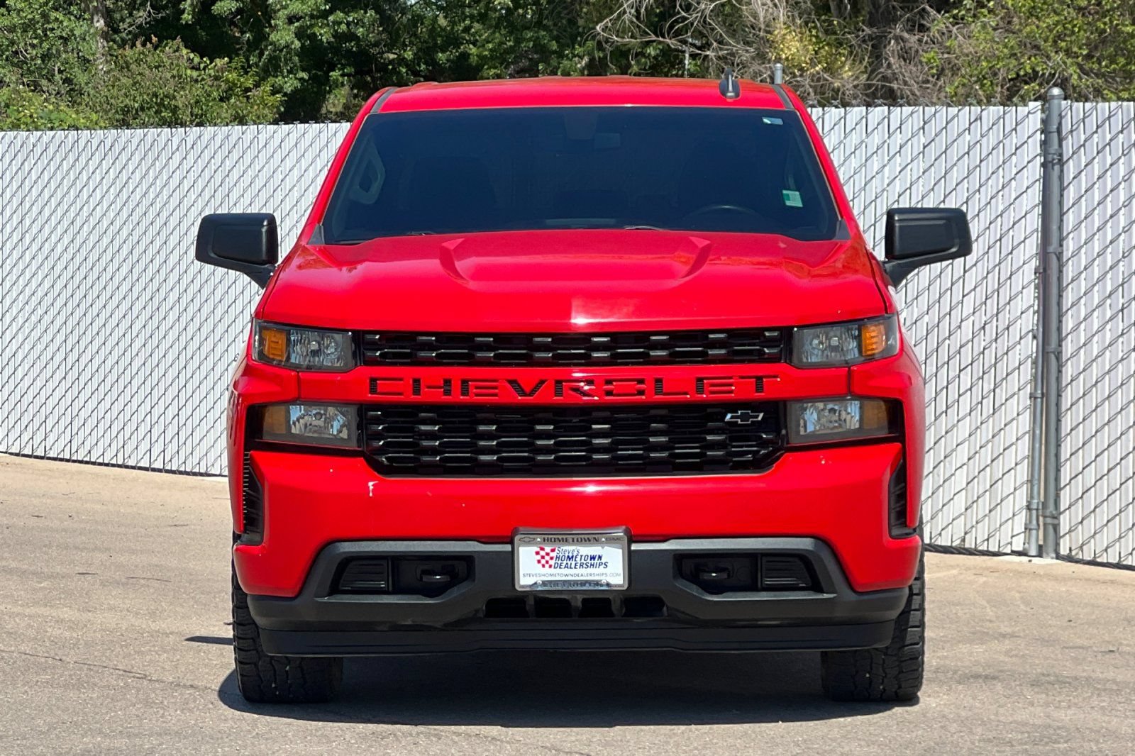 Used 2022 Chevrolet Silverado 1500 Custom w/ LPO, Dark Essentials Package AWD/4WD image 6