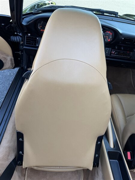 Used 1998 Porsche 911 Carrera RWD image 42