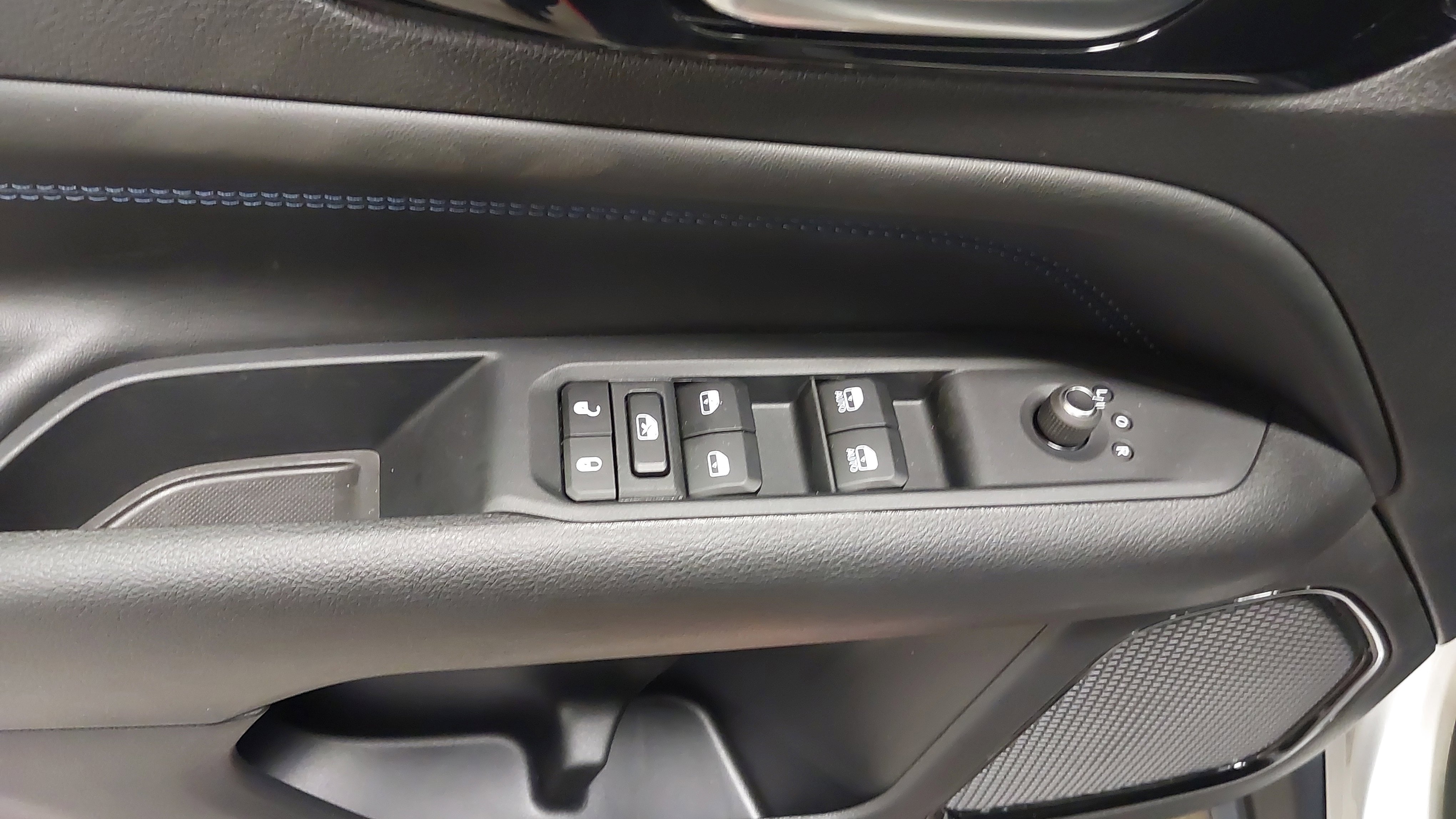 New 2026 Jeep Compass Latitude w/ Quick Order Package 29K image 26