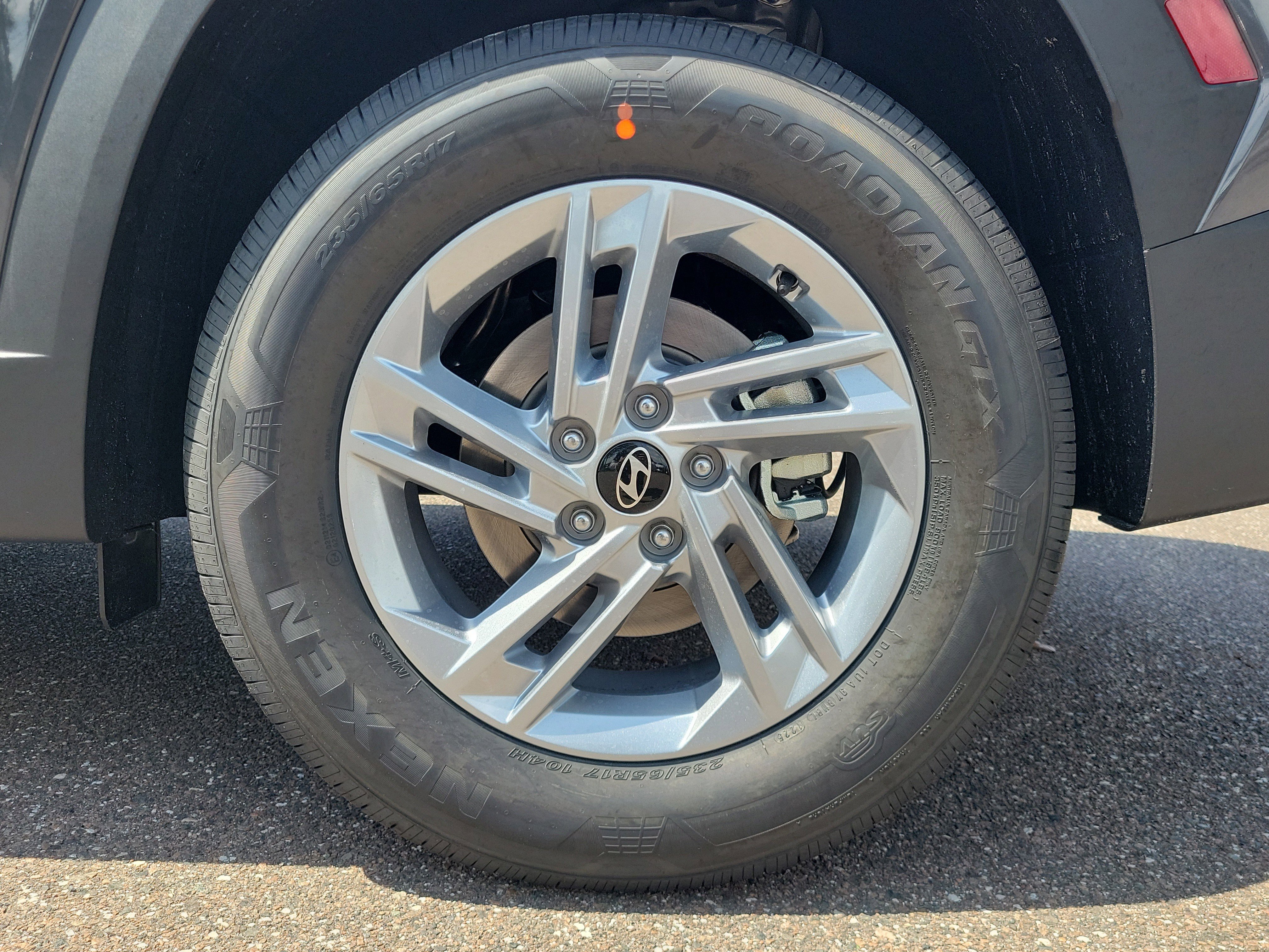 New 2026 Hyundai Tucson SE image 5