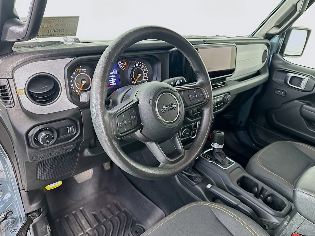 Used 2025 Jeep Gladiator Sport AWD/4WD image 29