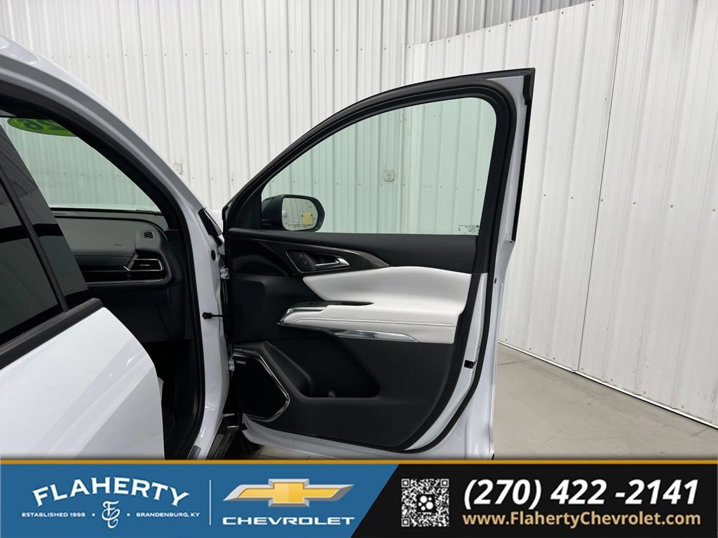 Used 2026 Chevrolet Traverse High Country AWD/4WD image 14