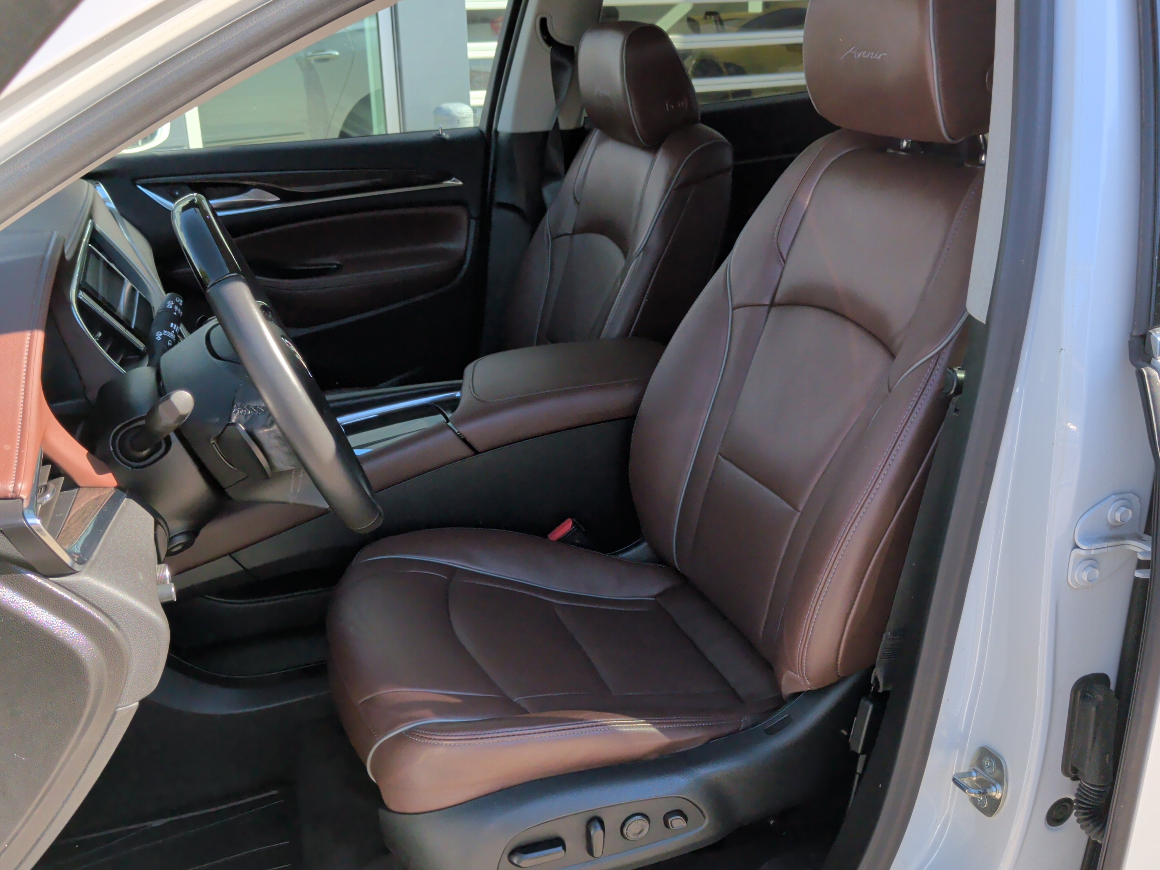 Used 2020 Buick Enclave Avenir w/ Avenir Technology Package image 16